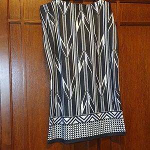 New York & Company ladies skirt - size 4